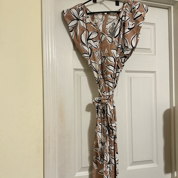 Loft Outlet 12 Petite NWT $50 - Picture 1 of 1